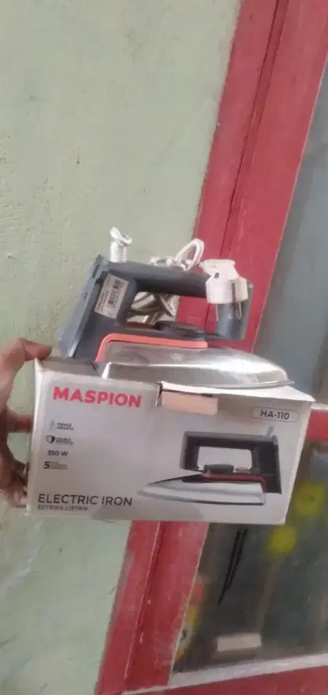 Di jual semua merek setrika cosmost,Maspion,Philips,Miyako garansi 5 t