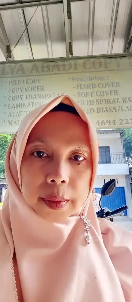 Ngasuh anak di rumah , di antar dan di jemput