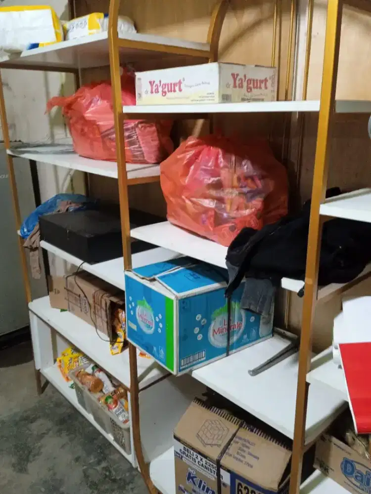 Rak jualan Seperti di Fhoto (nego ditempat)