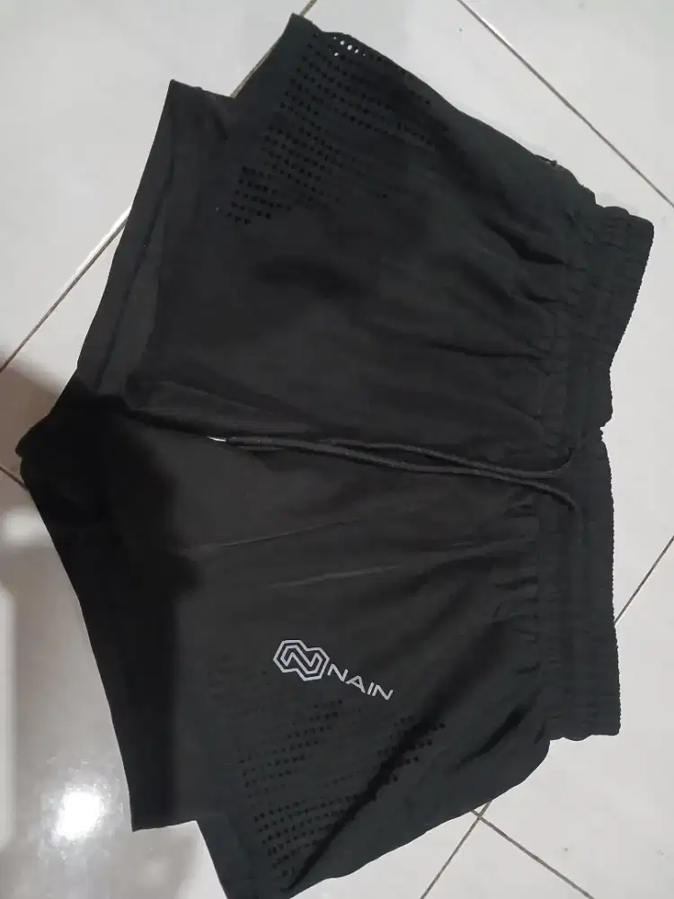 SHORT PANTS PRIA MERK NAIN