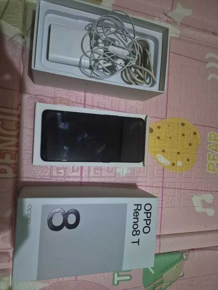 OPPO RENO 8T 4G MULUS PEMAKAIAN CEWEK