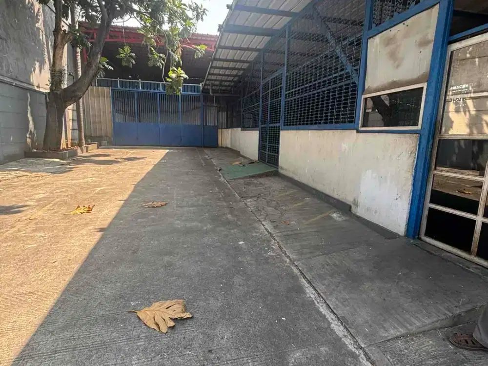 GUDANG DALAM KAWASAN INDUSTRI LIPPO CIKARANG, CIKARANG SELATAN