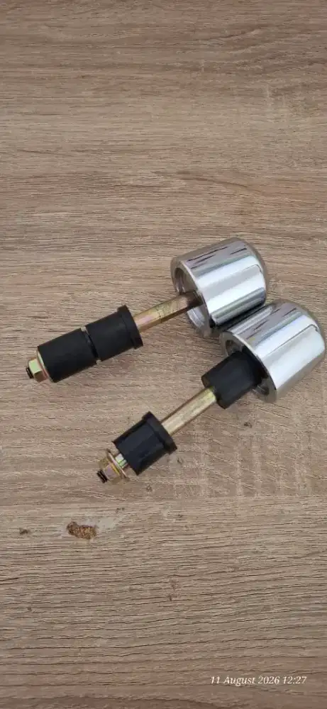 Jalu stang original sgp sepasang 2 pcs.
Bukan jalu pcx. Bagusan ini.