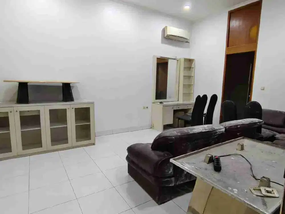 Disewakan Rumah Pluit Sakti uk 10x25m