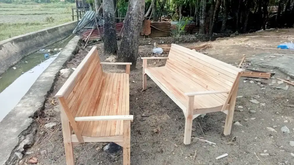 Jual kursi kayu peralatan rumah