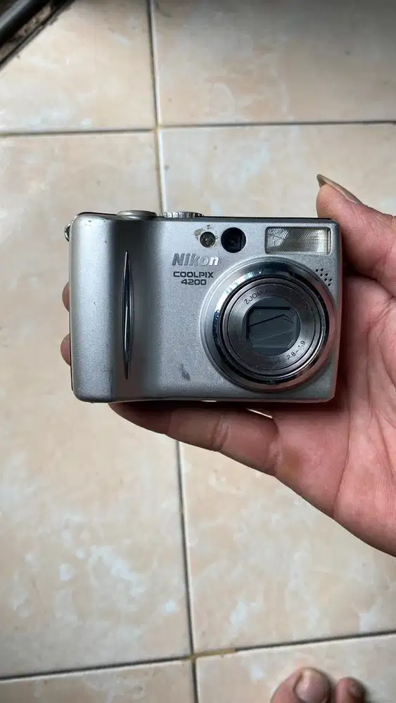 Nikon coolpix 4200 mati