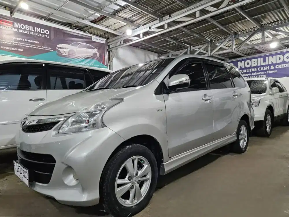 Dp 4 jt Avanza Veloz a/t 2012