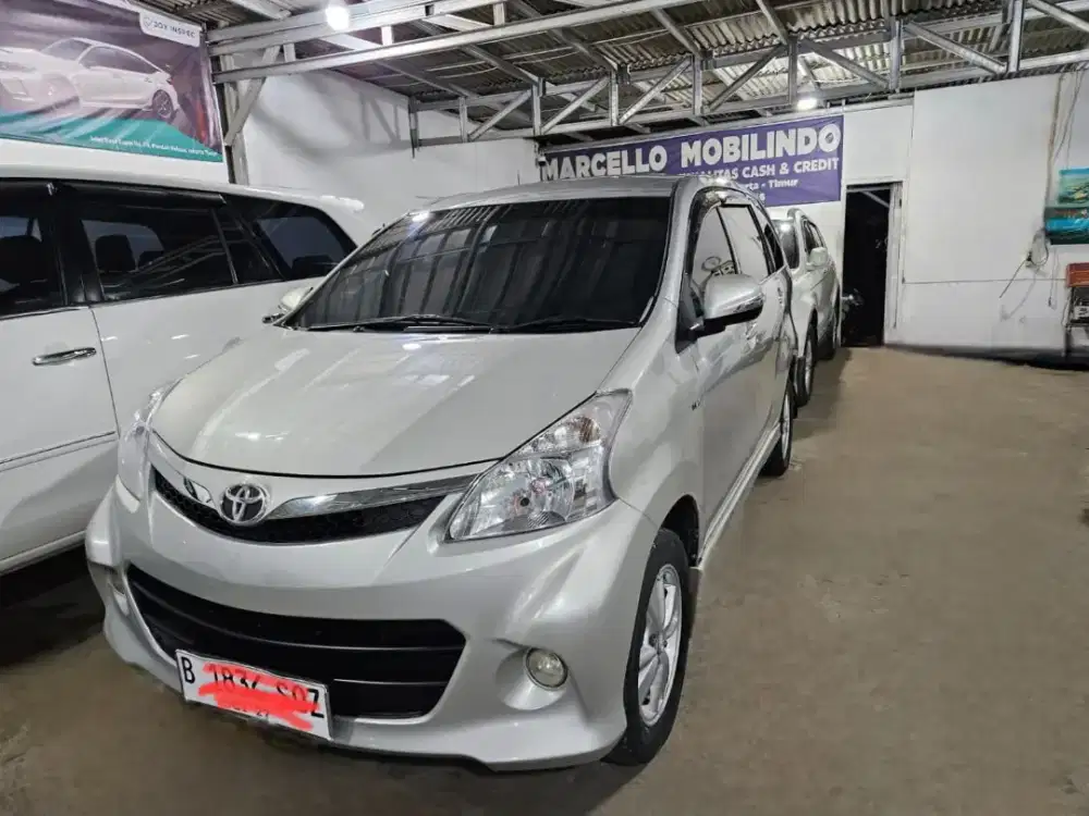 Avanza Veloz a/t 2012 dp suka 2