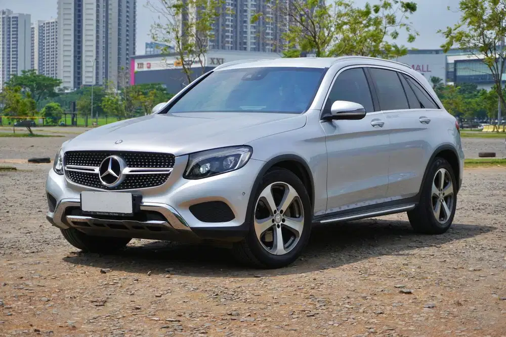 Mercedes Benz GLC250 4MATIC Exclusive Line CBU 2015 / 2016 Silver Rare