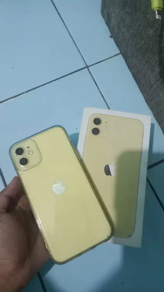 iPhone 11 64 Yellow