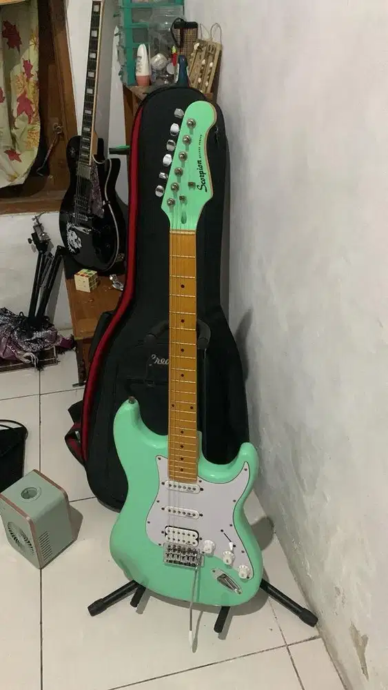 Scorpion SS120 Stratocaster