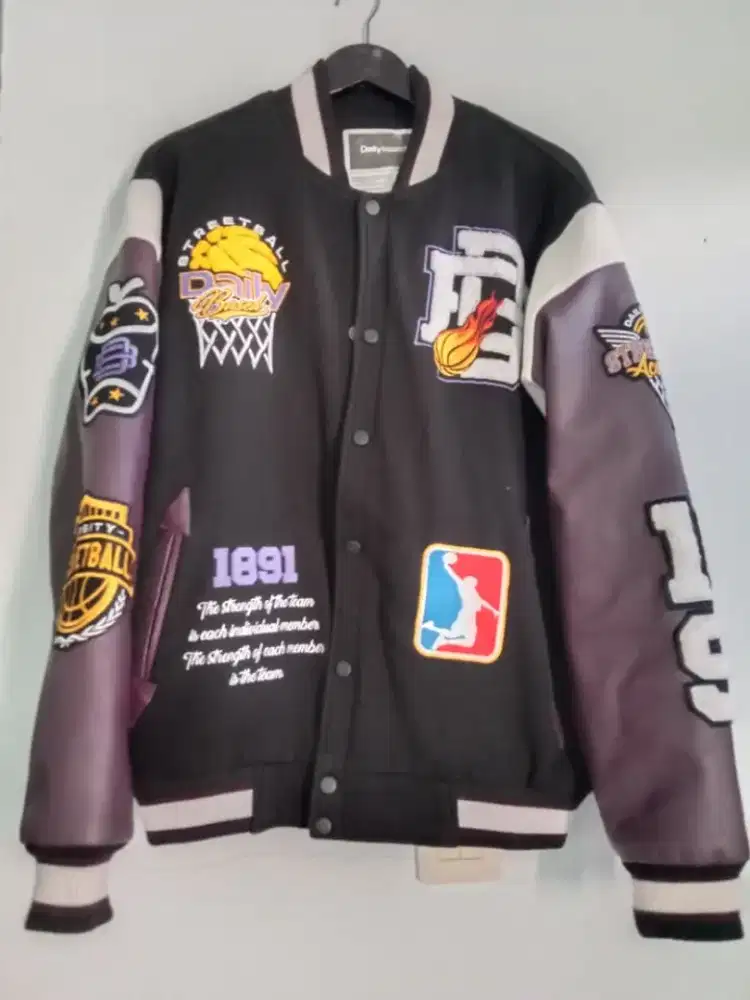 Varisty jaket daily based size L