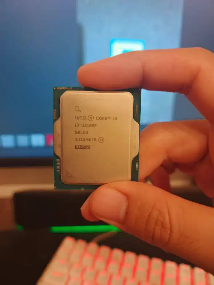 Intel Core i3-12100F