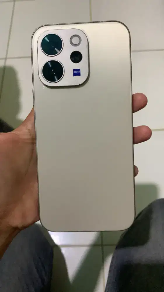 Vivo v70 5g 12/256gb fullset