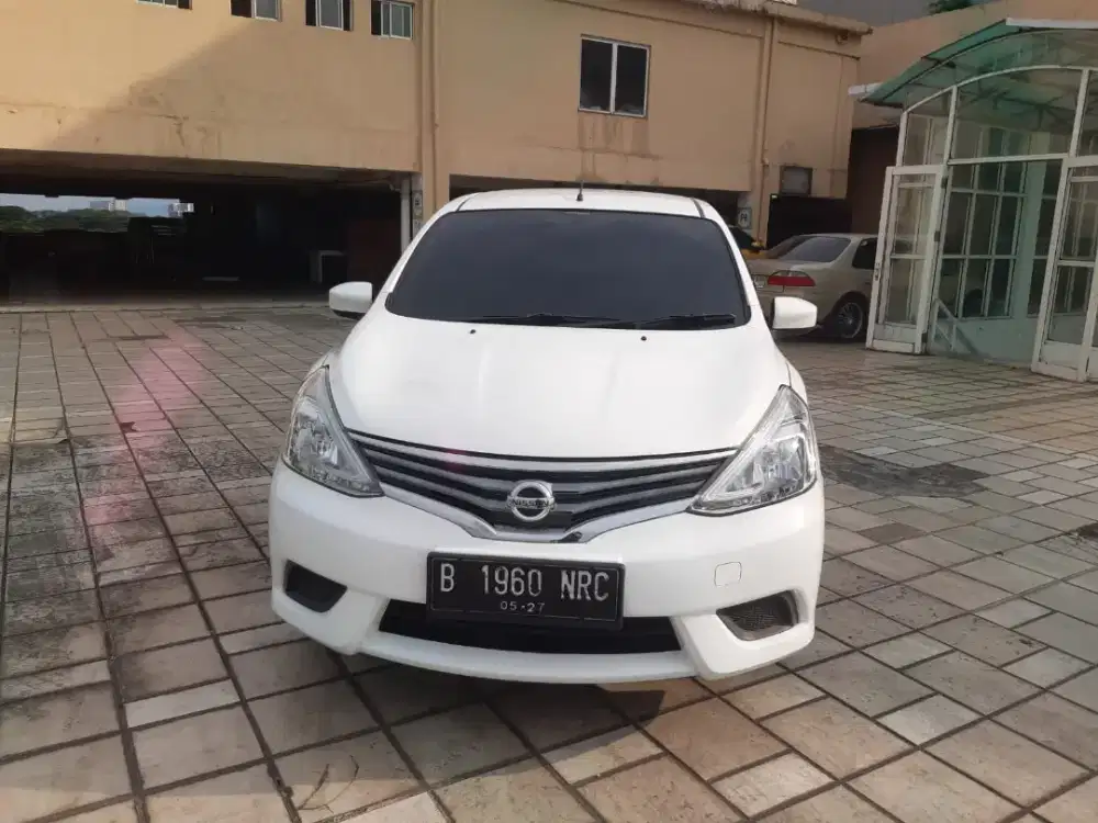 Nissan Grand Livina SV At 2017 Warna Putih