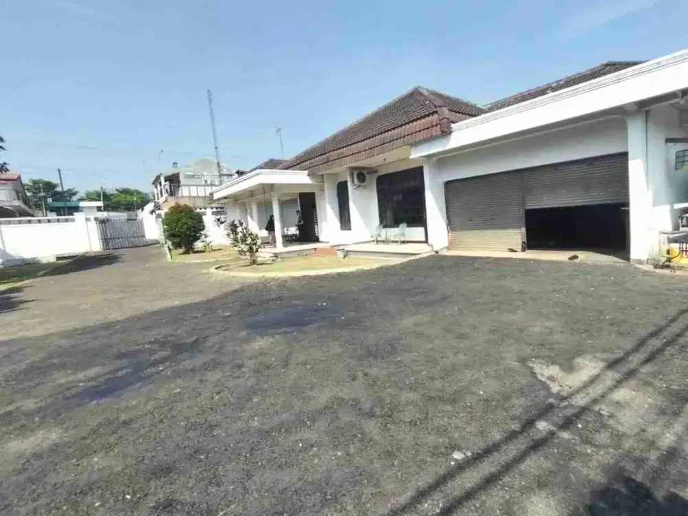 DIJUAL: Rumah + Tanah 1800 m² Pinggir Jalan Kalimalang