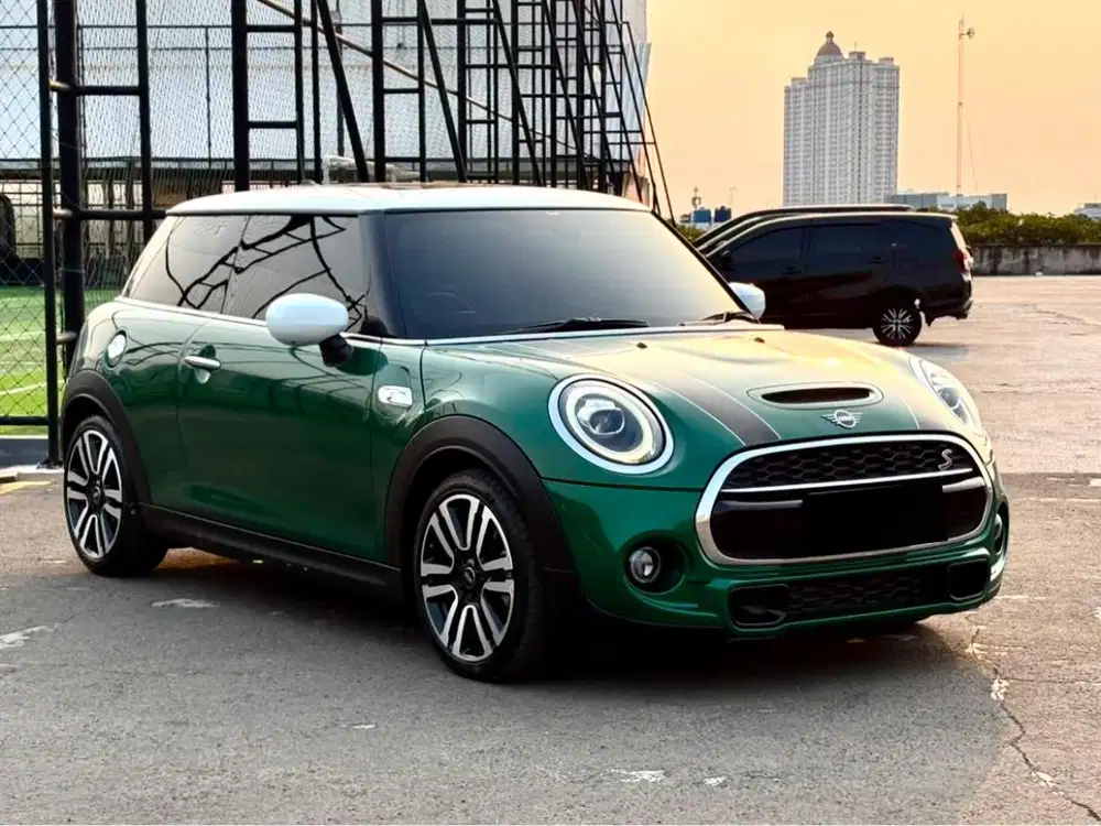 Mini Cooper S 3doors Facelift 2021 LOW KM Antik Like new Fav Colour