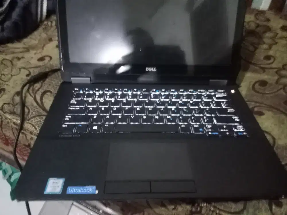 Dell Core i5 toucreen ram 8gb SSD 256gb mulus fullset