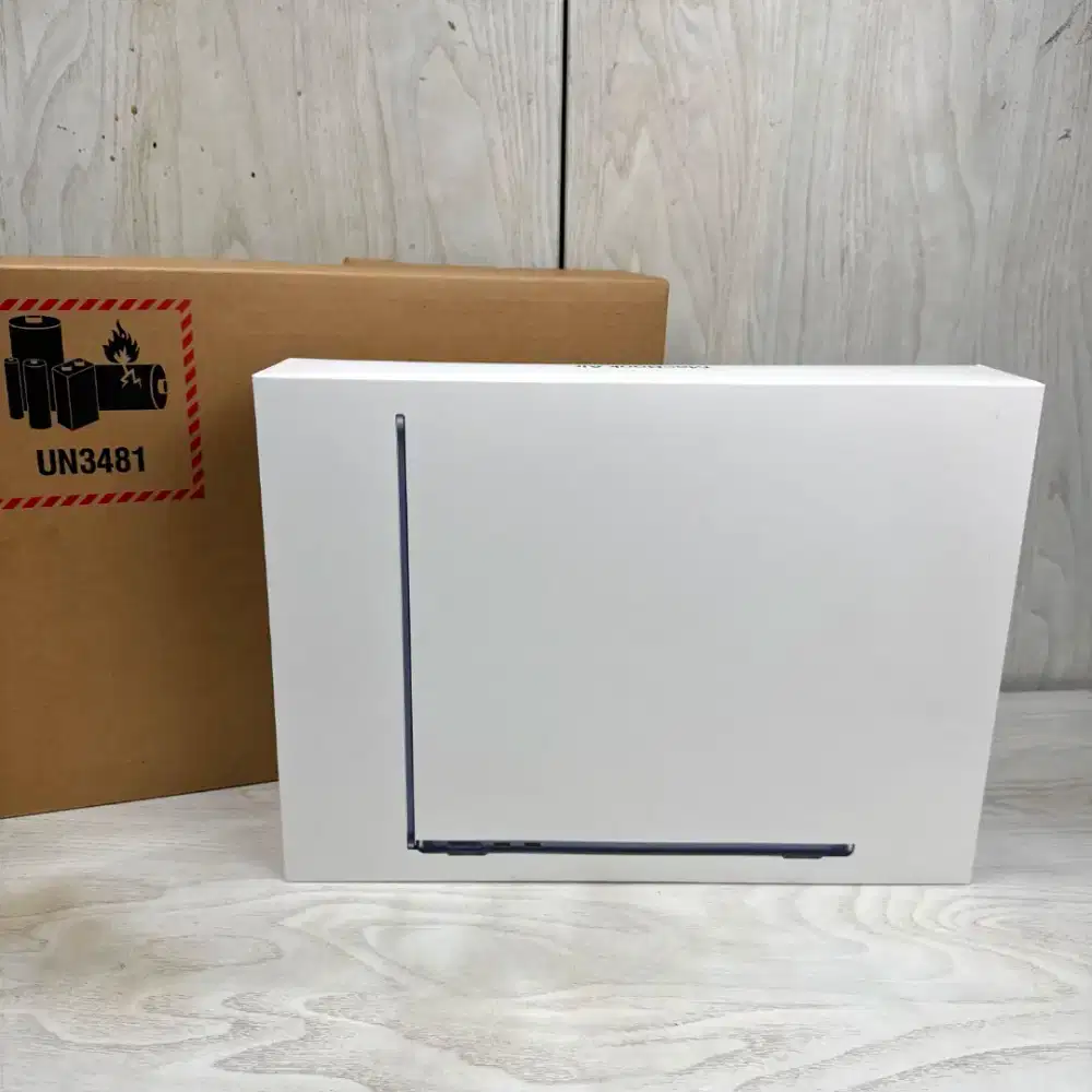 Macbook Air M5 13 Inch Segel BNIB Ibox  Ram 16 Ssd 512 lngkap Midnight