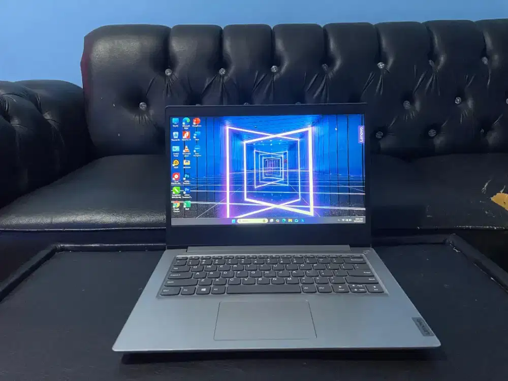 JUAL BELI LAPTOP BEKAS TABLET IPAD MACBOOK ATAU RUSAK KITA