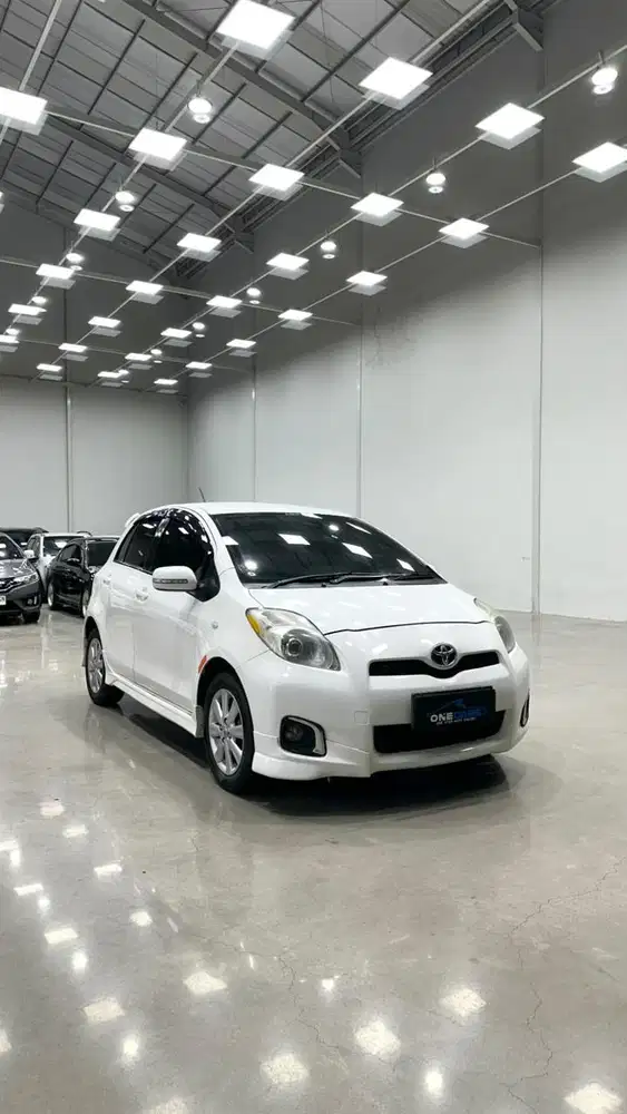 TDP 20jt! Toyota Yaris E AT 2013, Plat L, Tgn 1,KM 162rb,Pajak Panjang