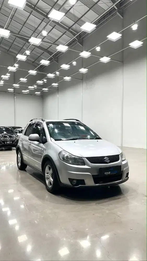 TDP 15jt! Suzuki SX4 Xover MT 2011, Plat W, Tgn 1, KM  105rb, Istimewa