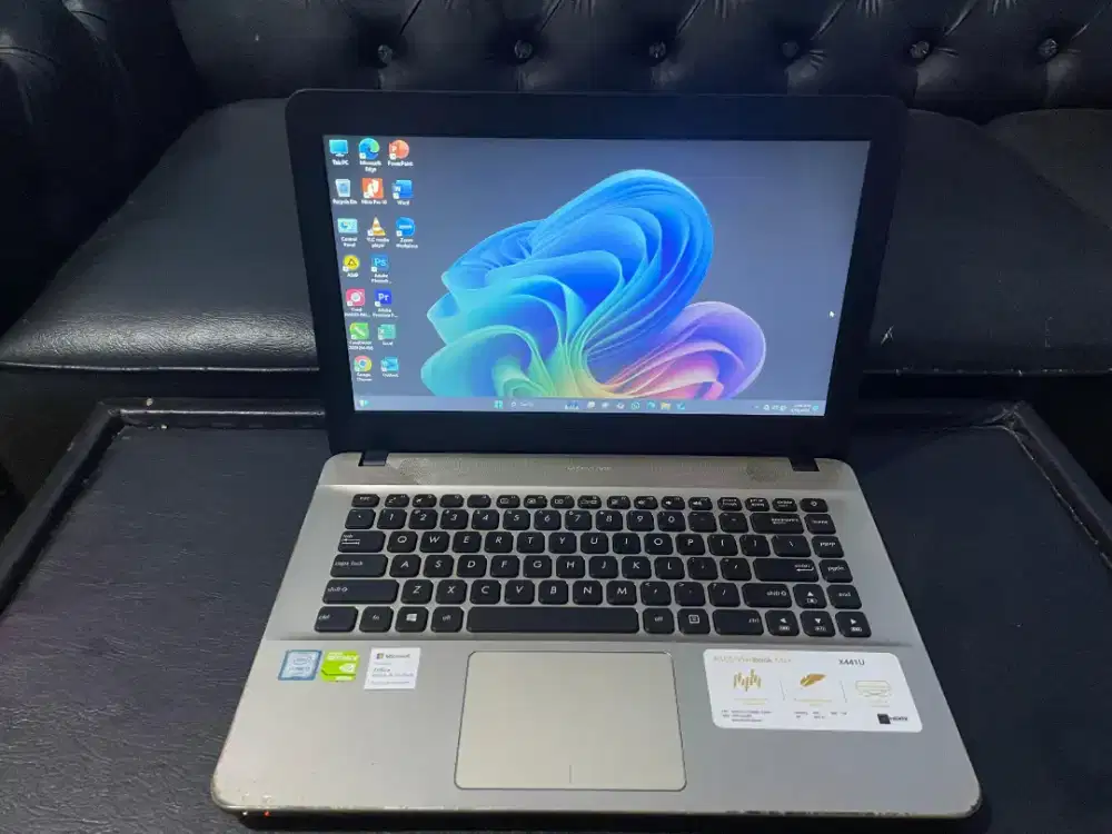 JUAL BELI LAPTOP BEKAS TABLET IPAD MACBOOK ATAU RUSAK KITA