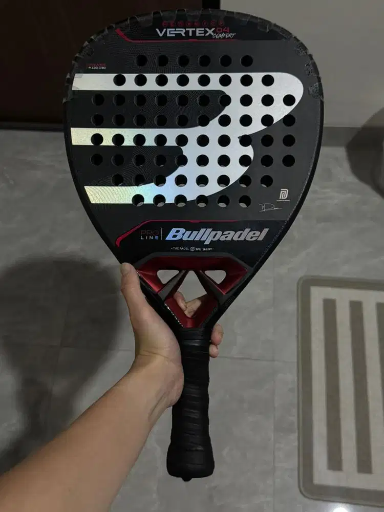 Bullpadel Vertex 04 Comfort