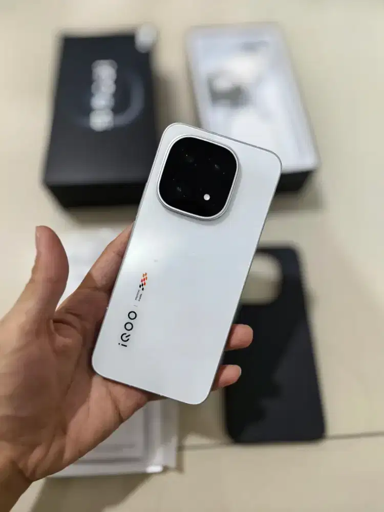 Iqoo 15 12/256 fullset ori like new garansi panjang