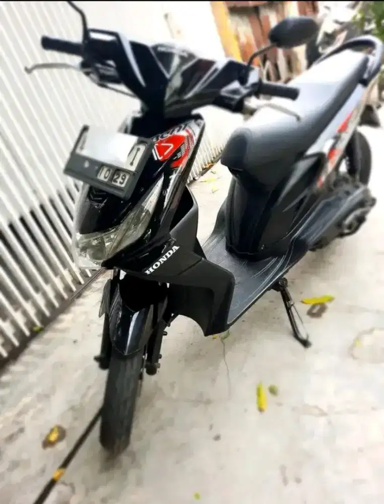 Bismillah.di jual Honda beat karbu tahun 2009 lumayan mulus.