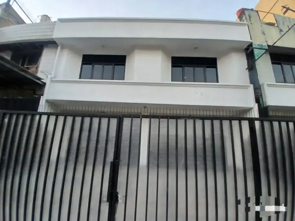 Cuma 225 Jt/Thn ... Ruko Gandeng 2 Bangunan Baru Lokasi Pinggir Jalan Utama #1499