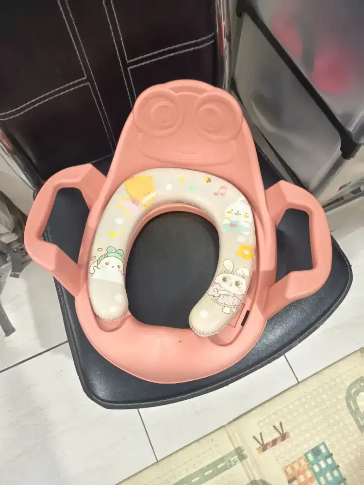 Duduka kloset anak