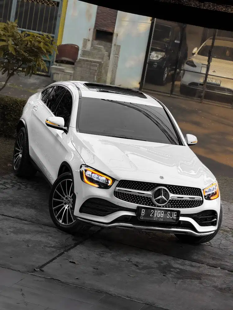 Mercedes-Benz GLC 300 Coupe AMG 4MATIC 2021 - LOW KM