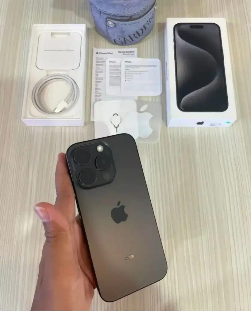 Jual iPhone 15 pro mex bekas ori bekas pemakaian satu tahun 100%