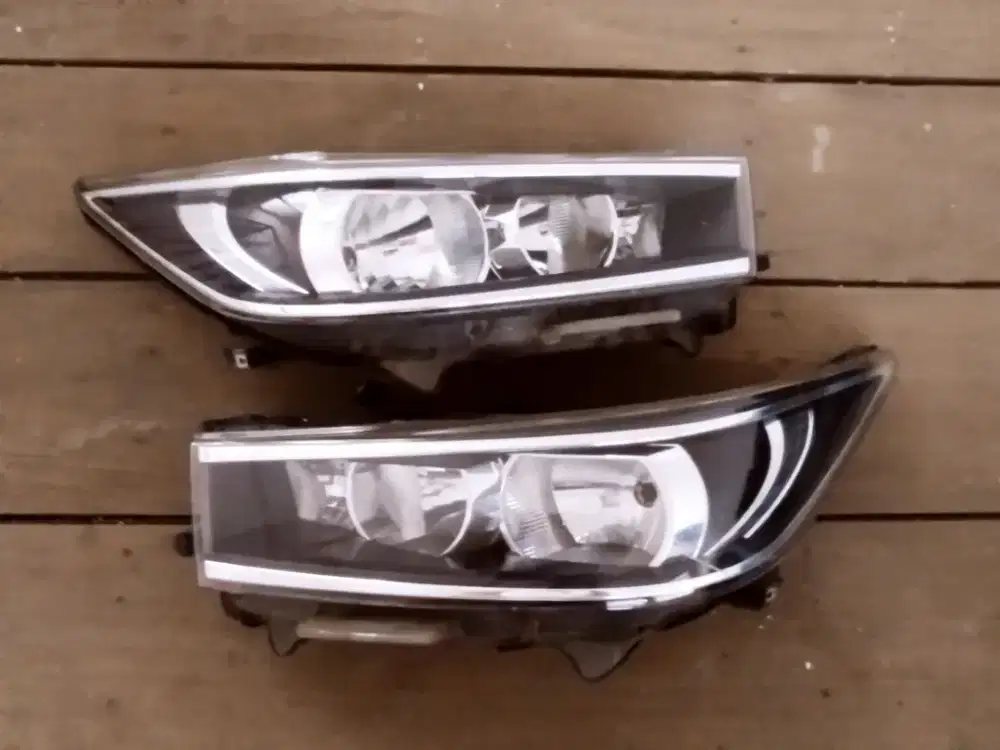 Headlamp Oem Innova Reborn 2016