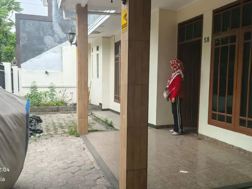 Rumah Renov Jalan Utama di Margahayu Raya Dekat Toserba Griya