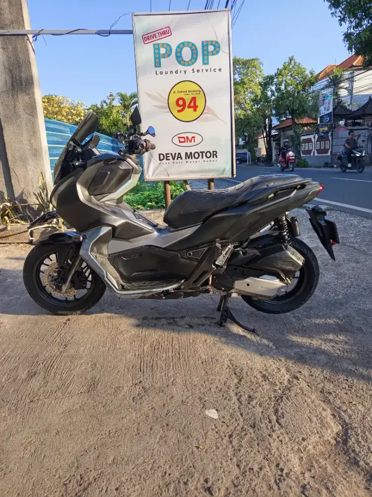 Adv hitam Deva motor