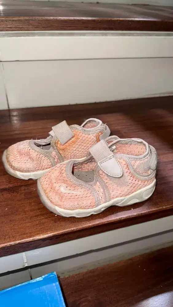 Sepatu anak nike air rift ninja