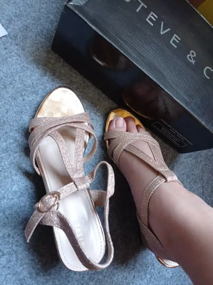 Sepatu atau high heels Wanita uk. 38