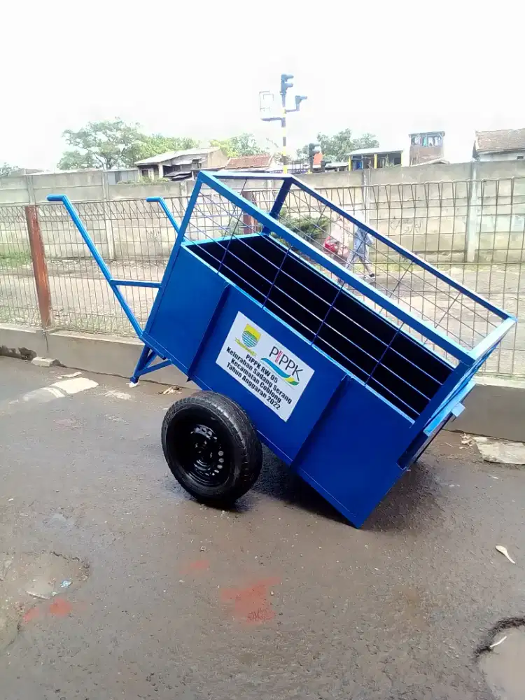 Gerobak untuk angkutan sampah ukuran 150x80x100 cm