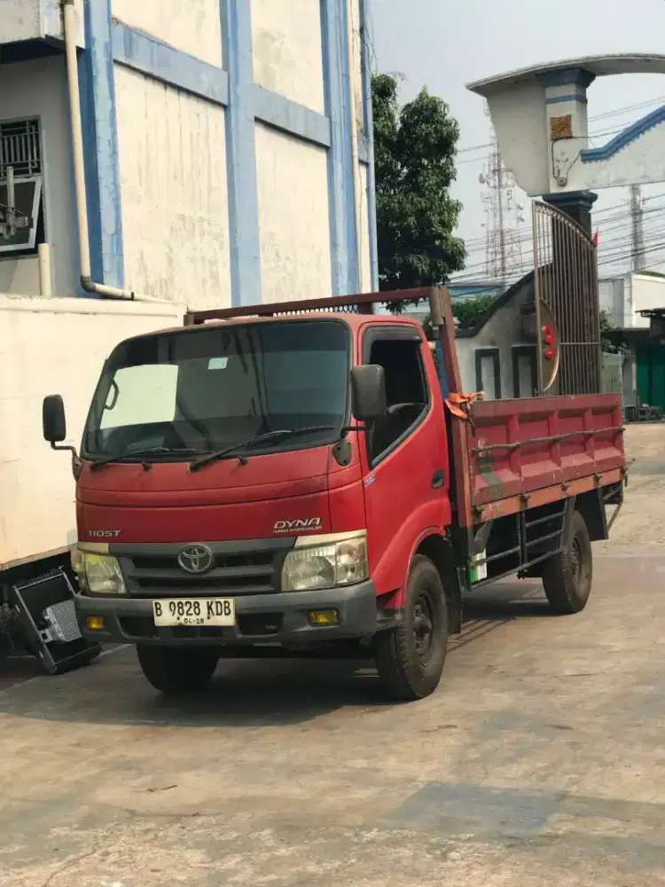 Toyota Dyna 110ST engkel Long bak 2013