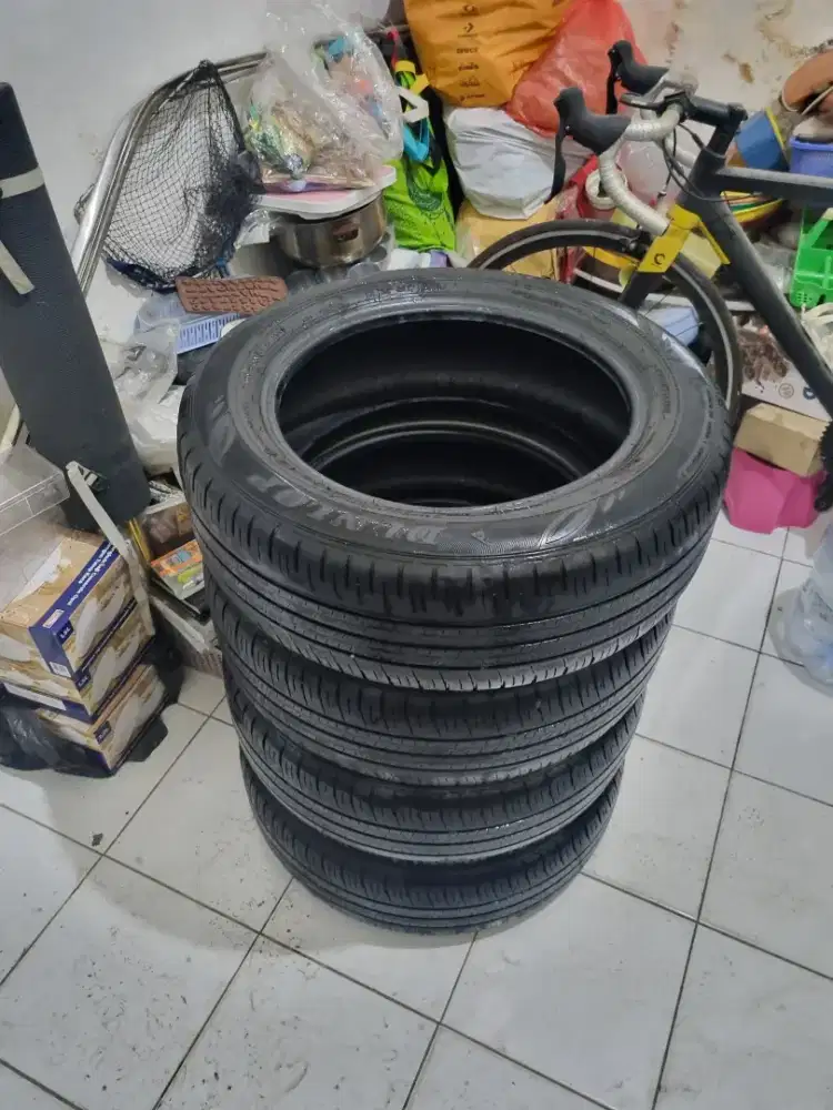 Ban Mobil 195/65 R16 Dunlop