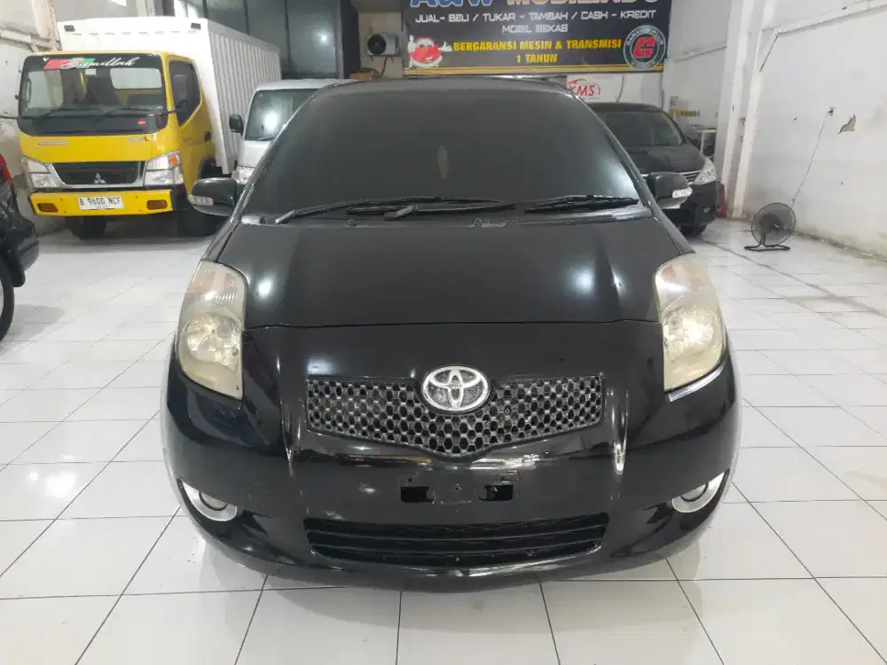 TOYOTA YARIS E MATIC 2006 HITAM