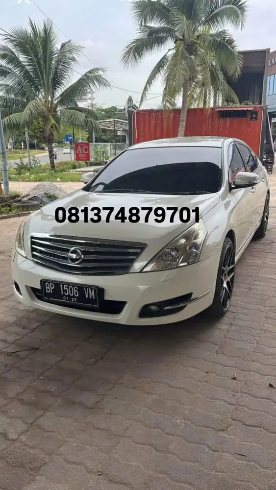 Dijual Mobil Teana 2012