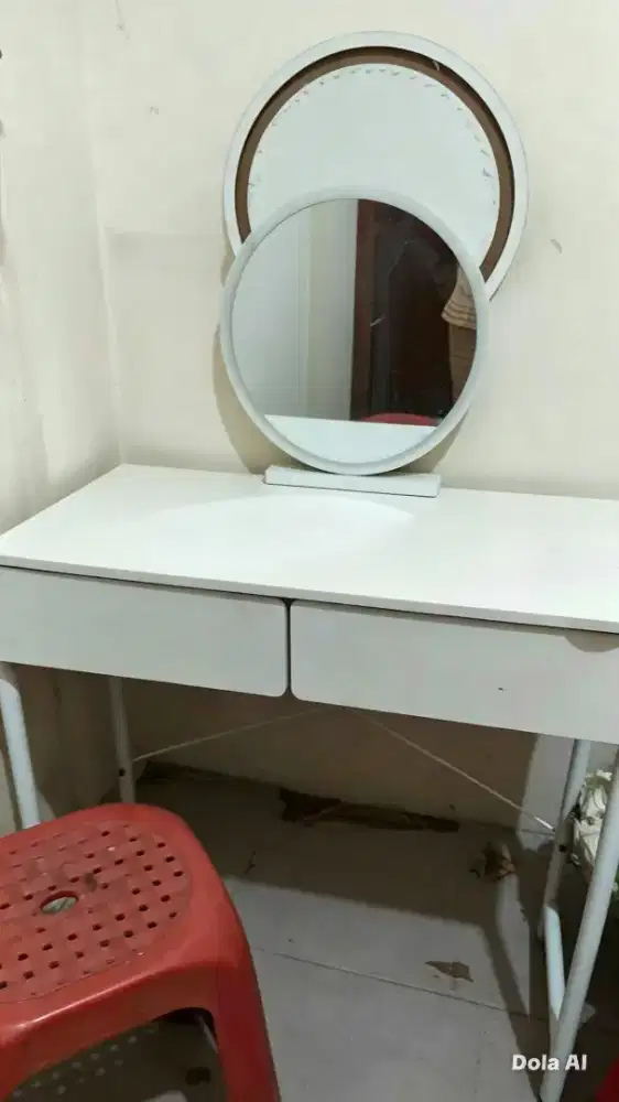 Meja rias aesthetic