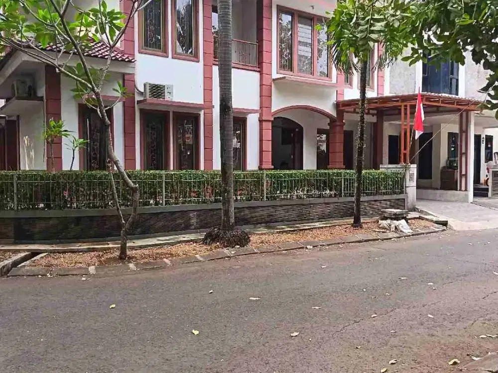 Di rumah nyaman di cluster  mahagoni  graha raya