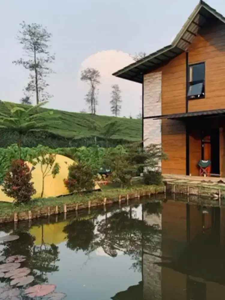 Dijual Villa plus kebun