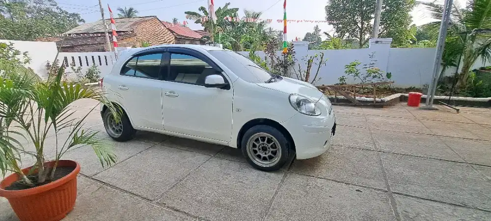Nissan march matic