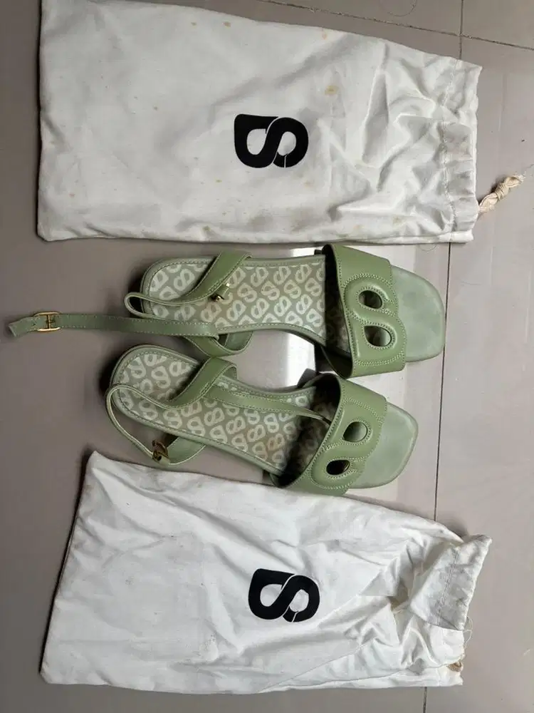 Sandal Nina Buttonscarves