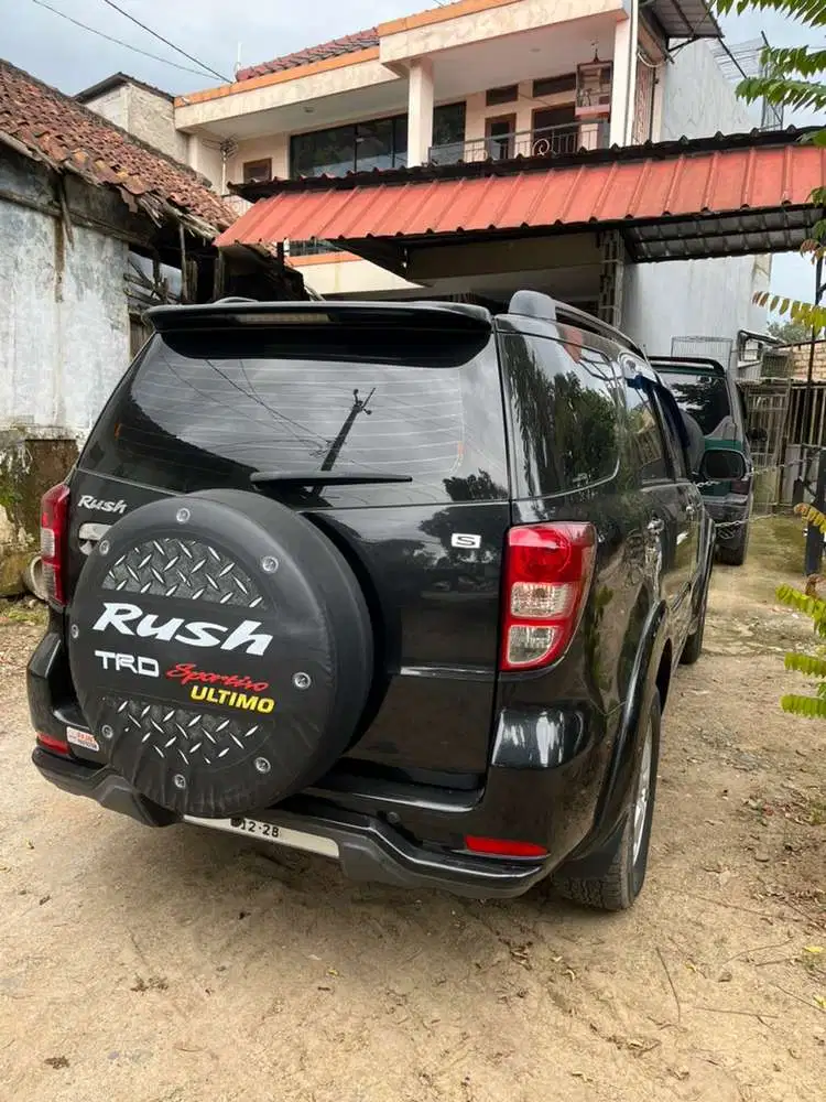 Toyota Rush 2010 Bensin